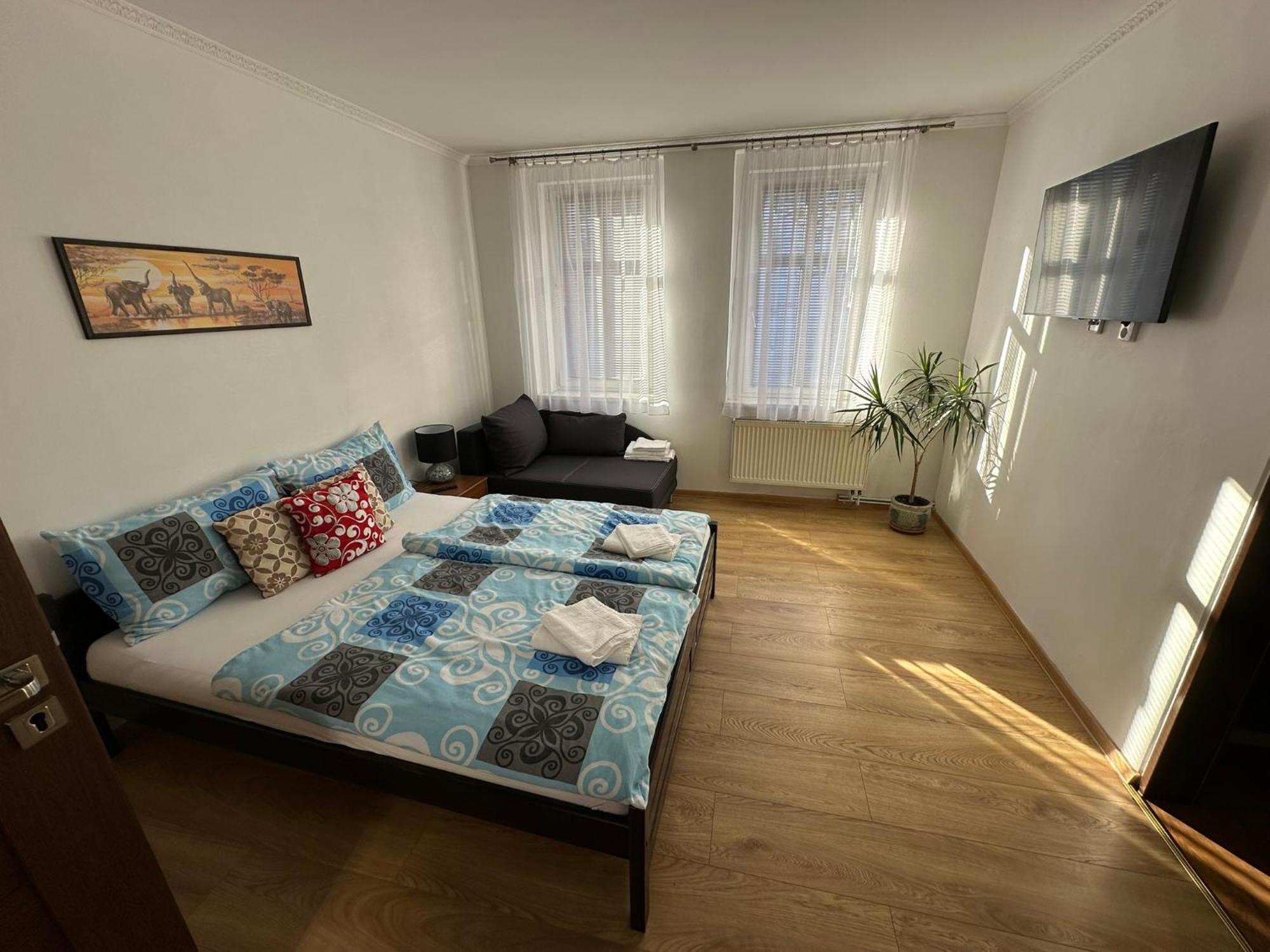Apartman V Krusnych Horach-Free Parking Яхимов Экстерьер фото
