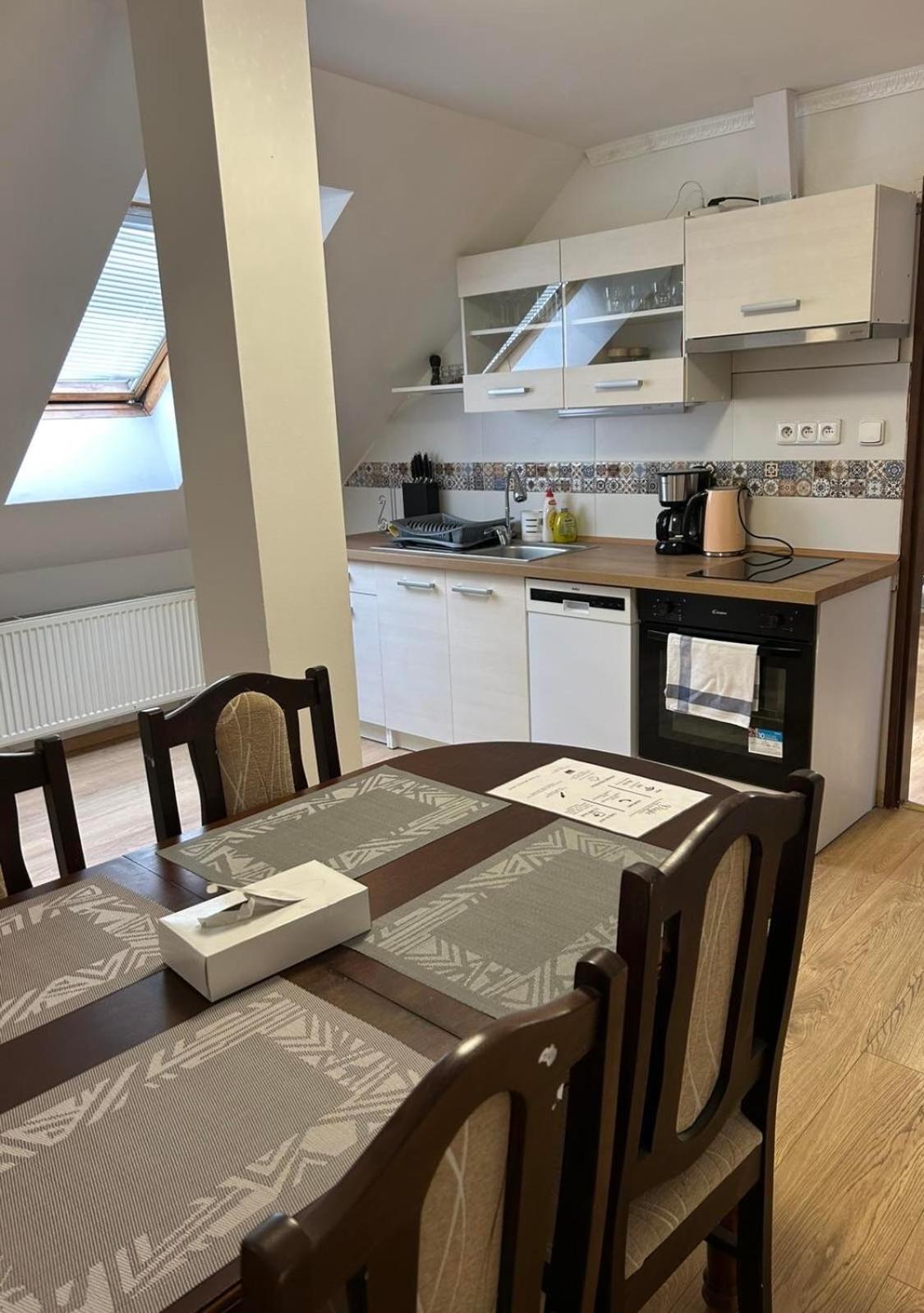 Apartman V Krusnych Horach-Free Parking Яхимов Экстерьер фото